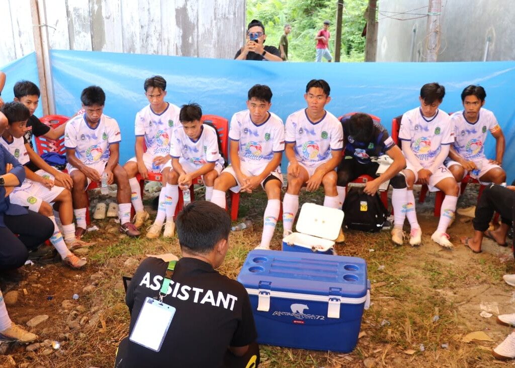 Bermain Dengan 10 Pemain, Kesebelasan Lutim Tahan Imbang Lutra