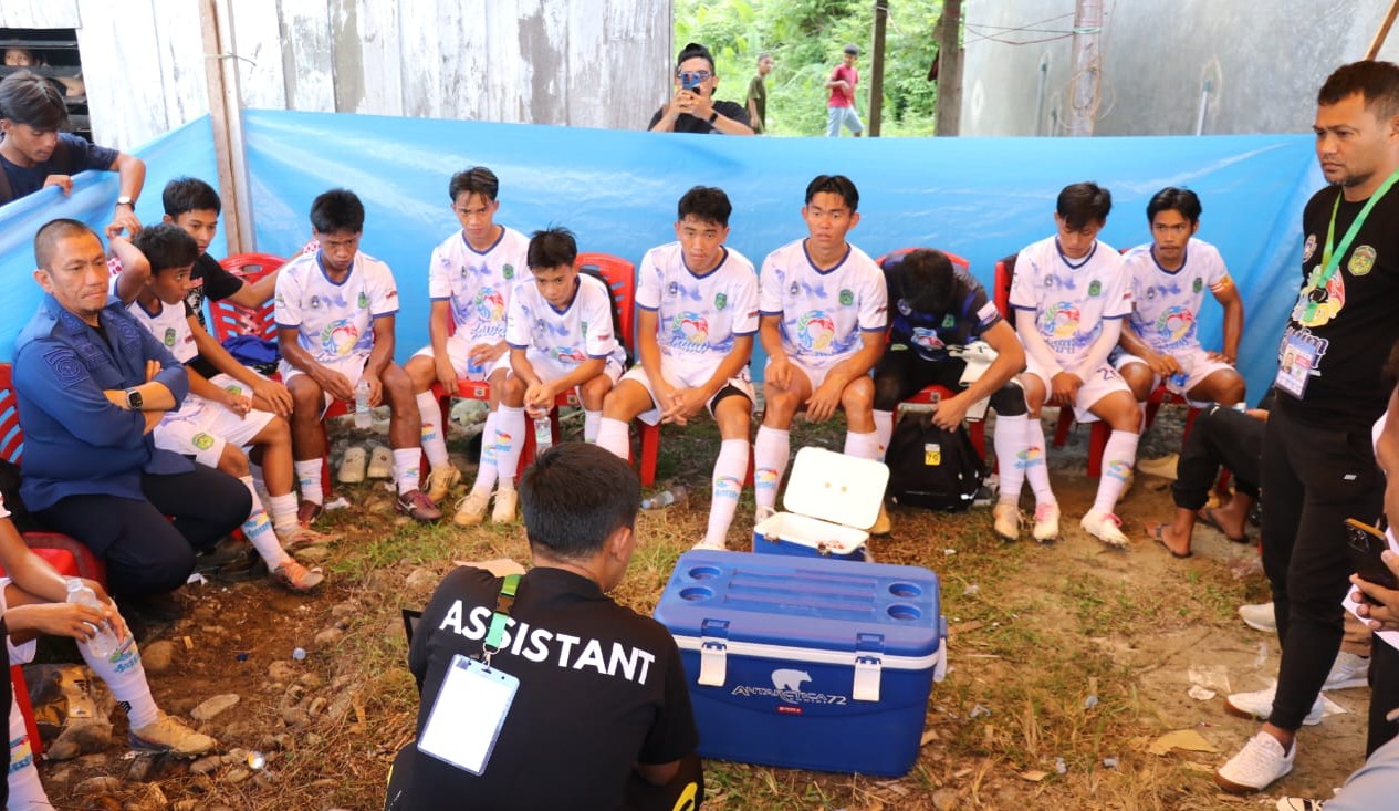 Bermain Dengan 10 Pemain, Kesebelasan Lutim Tahan Imbang Lutra