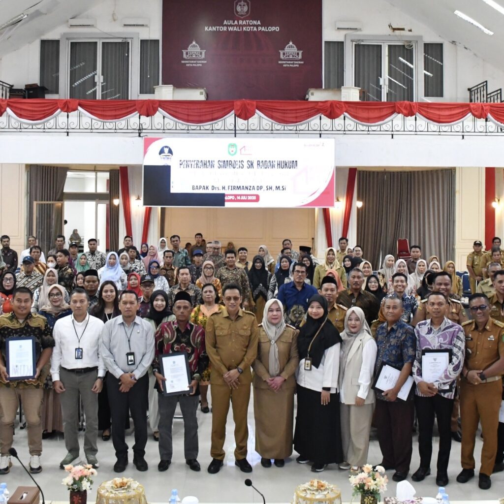 Pemkot Serahkan SK Pengurus Koperasi Merah Putih se-Kota Palopo