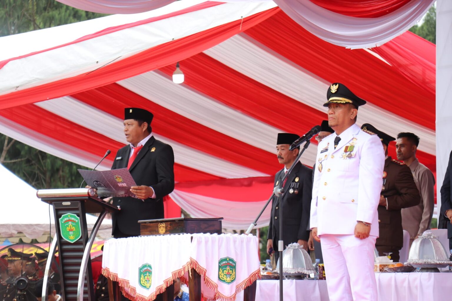 Upacara HUT RI ke-80, Ketua DPRD Lutim Bacakan Teks Proklamasi