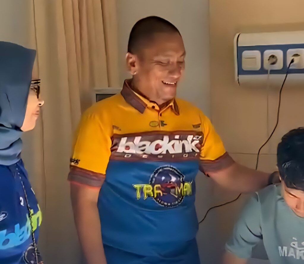 Crash Saat Kualifikasi, Bupati Lutim Jenguk Pembalap Lutim di RSUD NTB