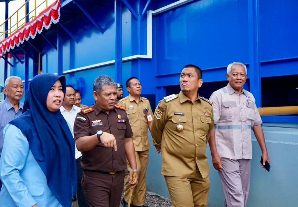 Bupati Lutim Resmikan IPA Perumda Waemami