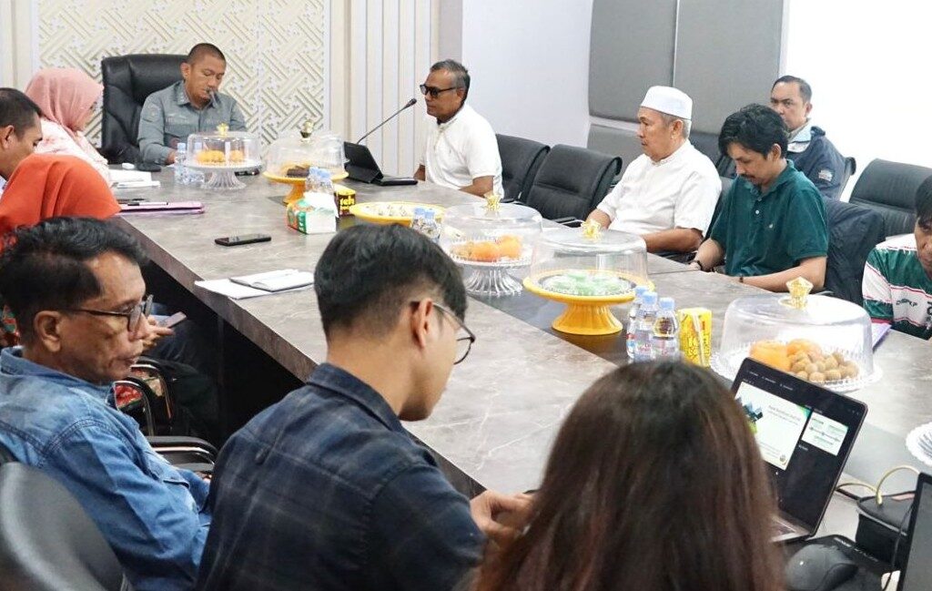 Bupati Lutim Dorong Pemberdayaan Kontraktor Lokal Cetak Sawah