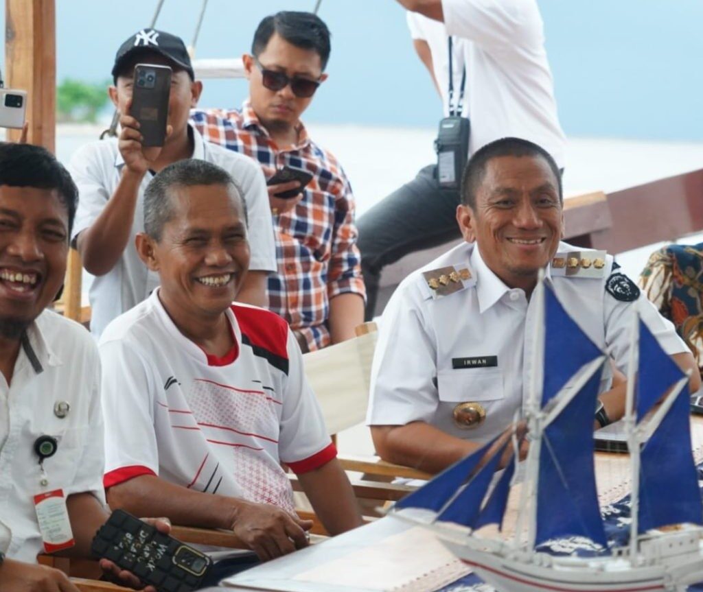 Ibas Harap Jurnalis Ikut Berperan dalam Kemajuan Luwu Timur Ibas Harap Jurnalis Ikut Berperan dalam Kemajuan Luwu Timur