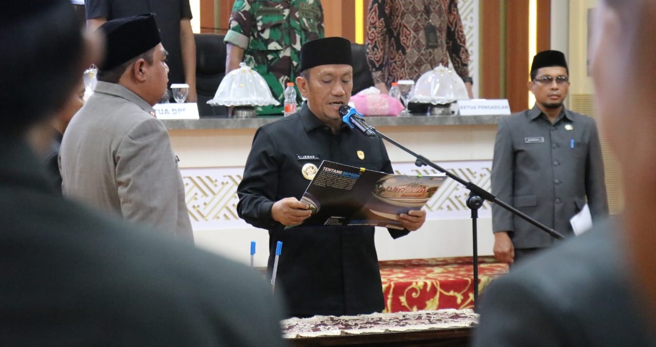 Lantik Pejabat Baru, Bupati Lutim Sebut Penyegaran Organisasi