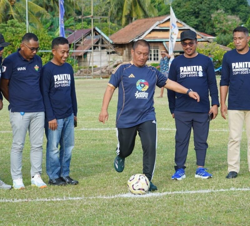 Bupati Lutim Buka Turnamen Pongkeru Cup I