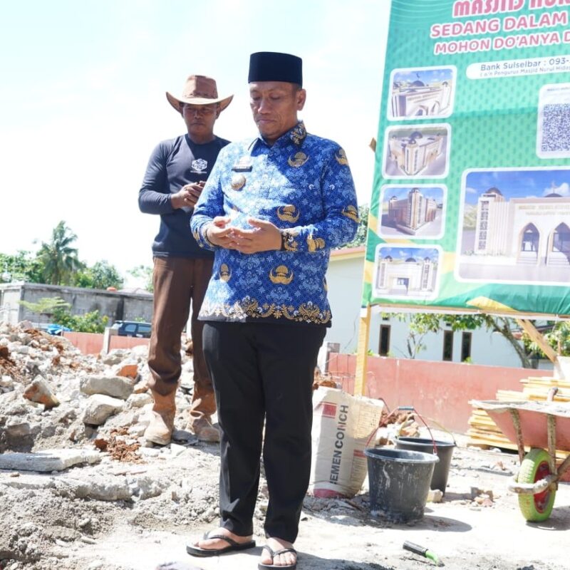 Ibas Letakkan Batu Pertama Pembangunan Masjid Nurul Hidayah Malili