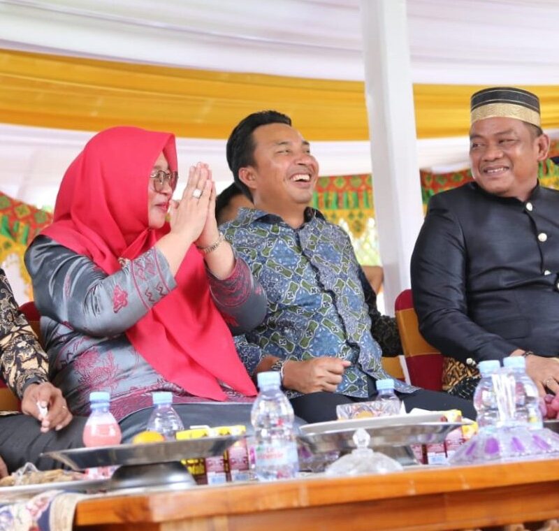 Wabup Lutim Hadiri Prosesi Adat Ma’balik Gandang Syukur Bijak