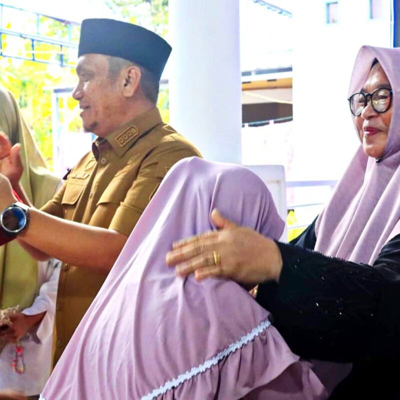 Bupati Tegaskan Layanan Kesehatan di Lutim Nol Rupiah Bupati Tegaskan Layanan Kesehatan di Lutim Nol Rupiah