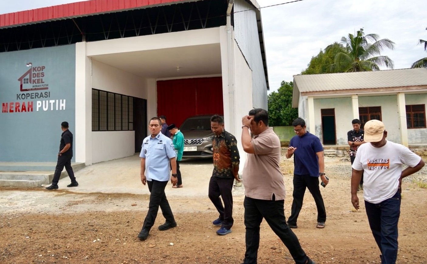 Bupati Lutim Tinjau Koperasi Merah Putih di Towuti