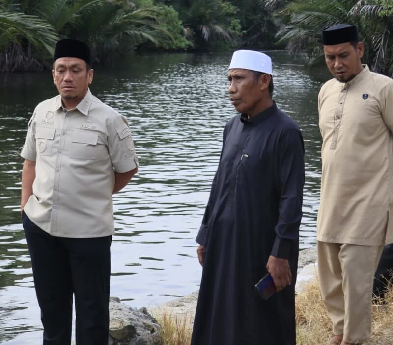 Respon Cepat Aduan Warga, Bupati Lutim Tinjau Kerusakan Tanggul di Tampina