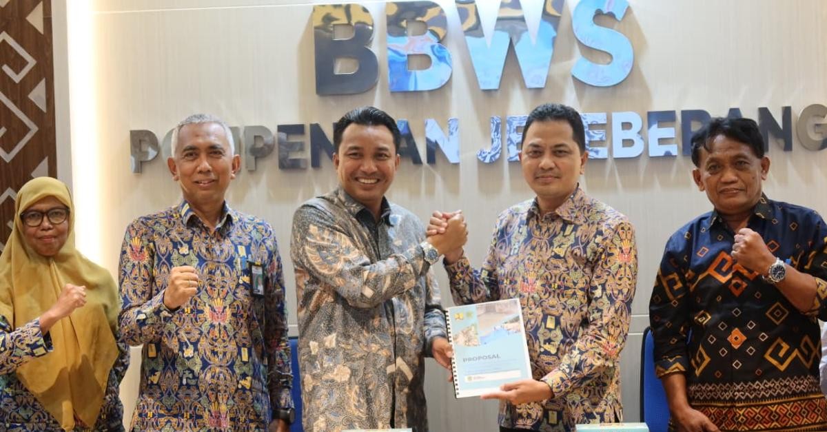 Atasi Banjir Malangke, Bupati Luwu Utara Perkuat Koordinasi dengan BBWS Pompengan