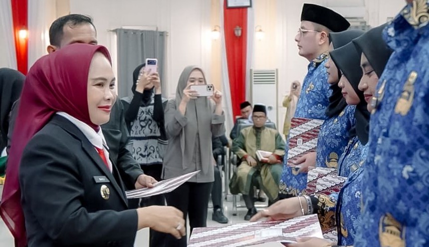 Wali Kota Palopo Lantik 196 PNS, Tegaskan Larangan Pungli dan Manipulasi