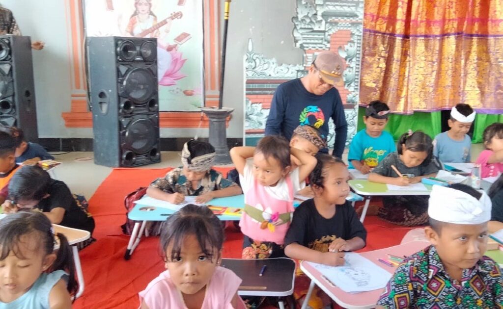 Ratusan Siswa di Lutim Ikut Lomba pada Peringatan Hari Raya Saraswati