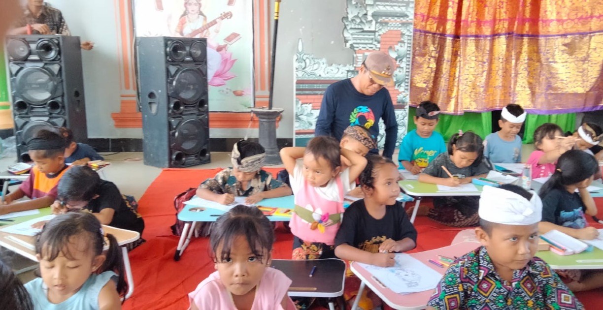 Ratusan Siswa di Lutim Ikut Lomba pada Peringatan Hari Raya Saraswati
