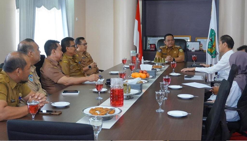 Pemkab Luwu Dorong Penanaman Pohon Produktif dan Pengelolaan Sampah Terpadu