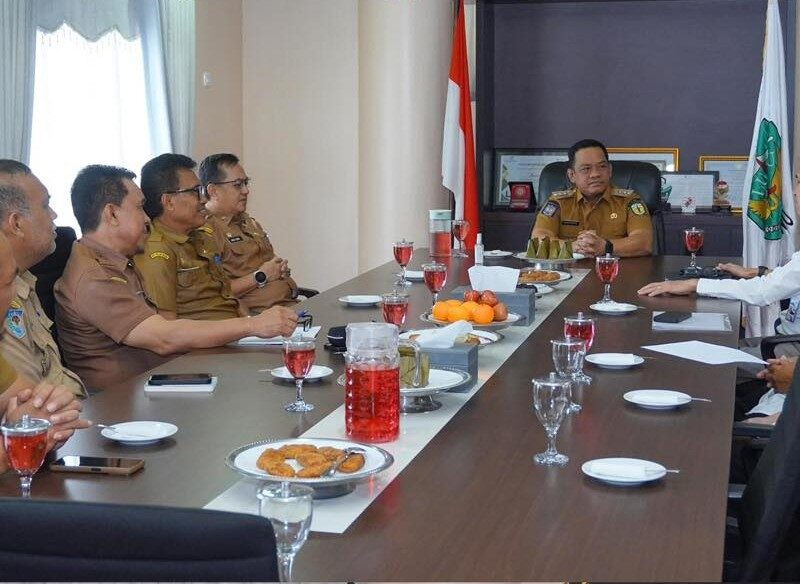 Pemkab Luwu Dorong Penanaman Pohon Produktif dan Pengelolaan Sampah Terpadu