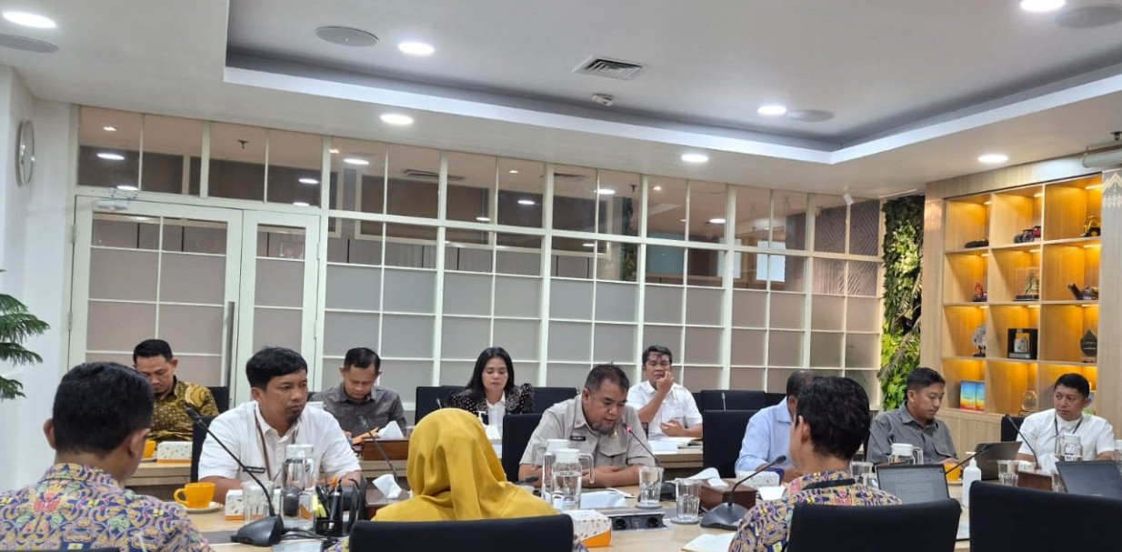 Atasi Bangunan Tak Berizin, Pemkab Lutim Susun Regulasi Kawasan Danau Matano