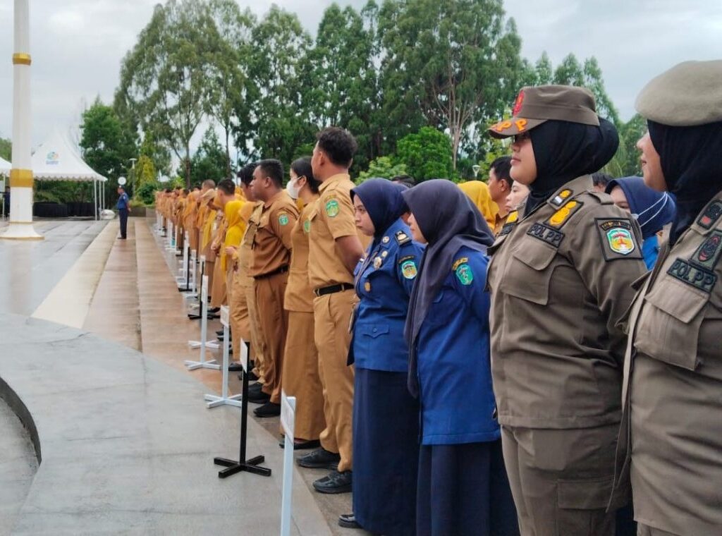Irwan Instruksikan Agar Semua Rumah Tak Layak Huni di Lutim Didata Irwan Instruksikan Agar Semua Rumah Tak Layak Huni di Lutim Didata