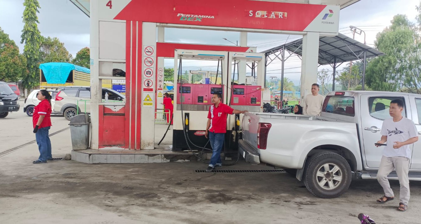 Panic Buying Picu Antrean SPBU di Luwu Timur, Aparat Lakukan Pengawasan Ketat