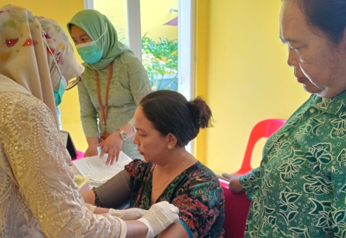 Peringati Hari Kartini, TP-PKK dan PKM di Lutim Gelar Deteksi Dini Kanker Leher Rahim