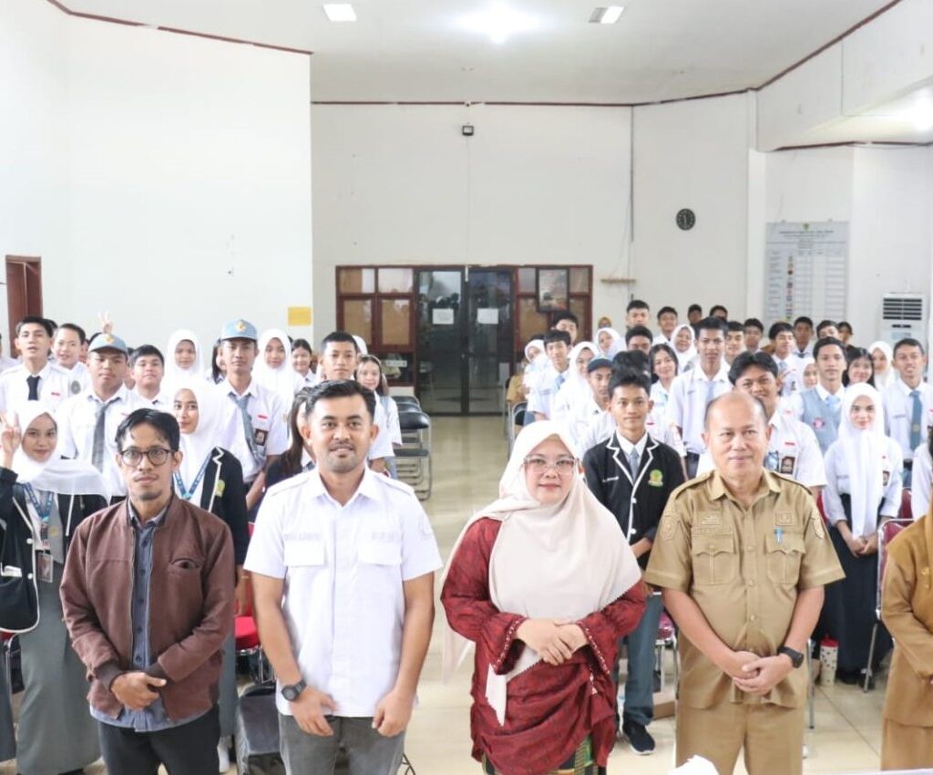 Pelajar Lutim Dibekali Pendidikan Politik, Siap Jadi Pemilih Cerdas