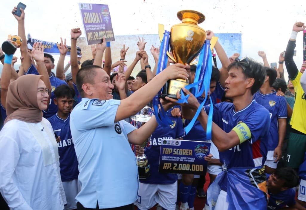 Gaswo Wotu Juara Turnamen Sepakbola Bupati Lutim Cup