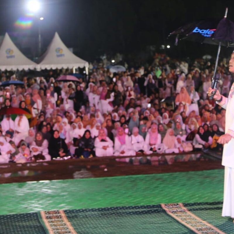Lapangan Pendidikan Dipadati Jamaah, Tabligh Akbar HUT Lutim Berlangsung Meriah