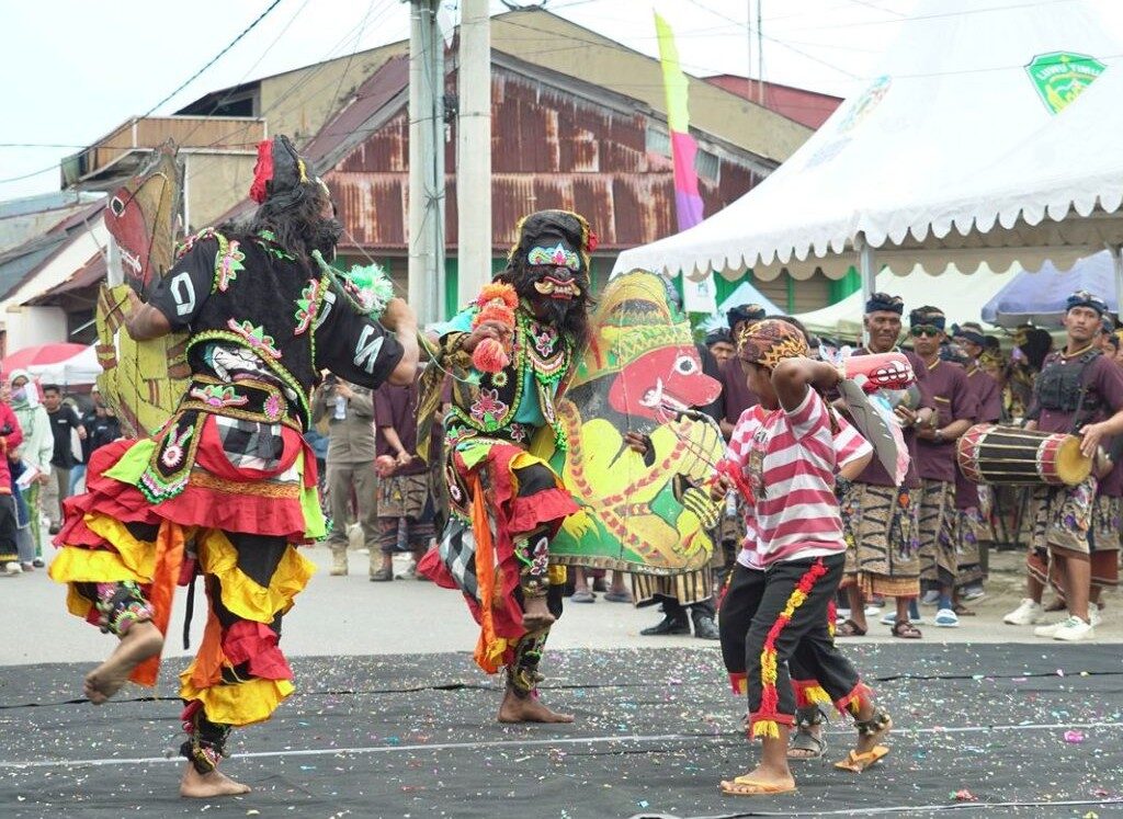 Puspawati Sebut Karnaval Budaya Jadi Simbol Persatuan Masyarakat Luwu Timur