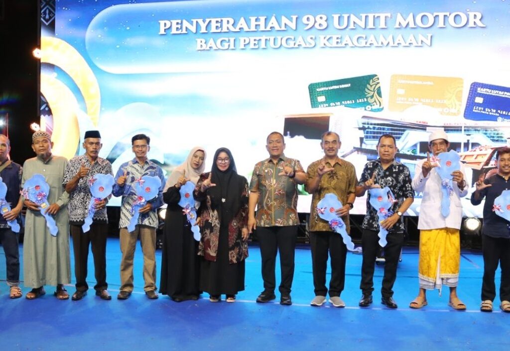 Pertama Kalinya, Petugas Keagamaan di Lutim dapat Motor Dinas