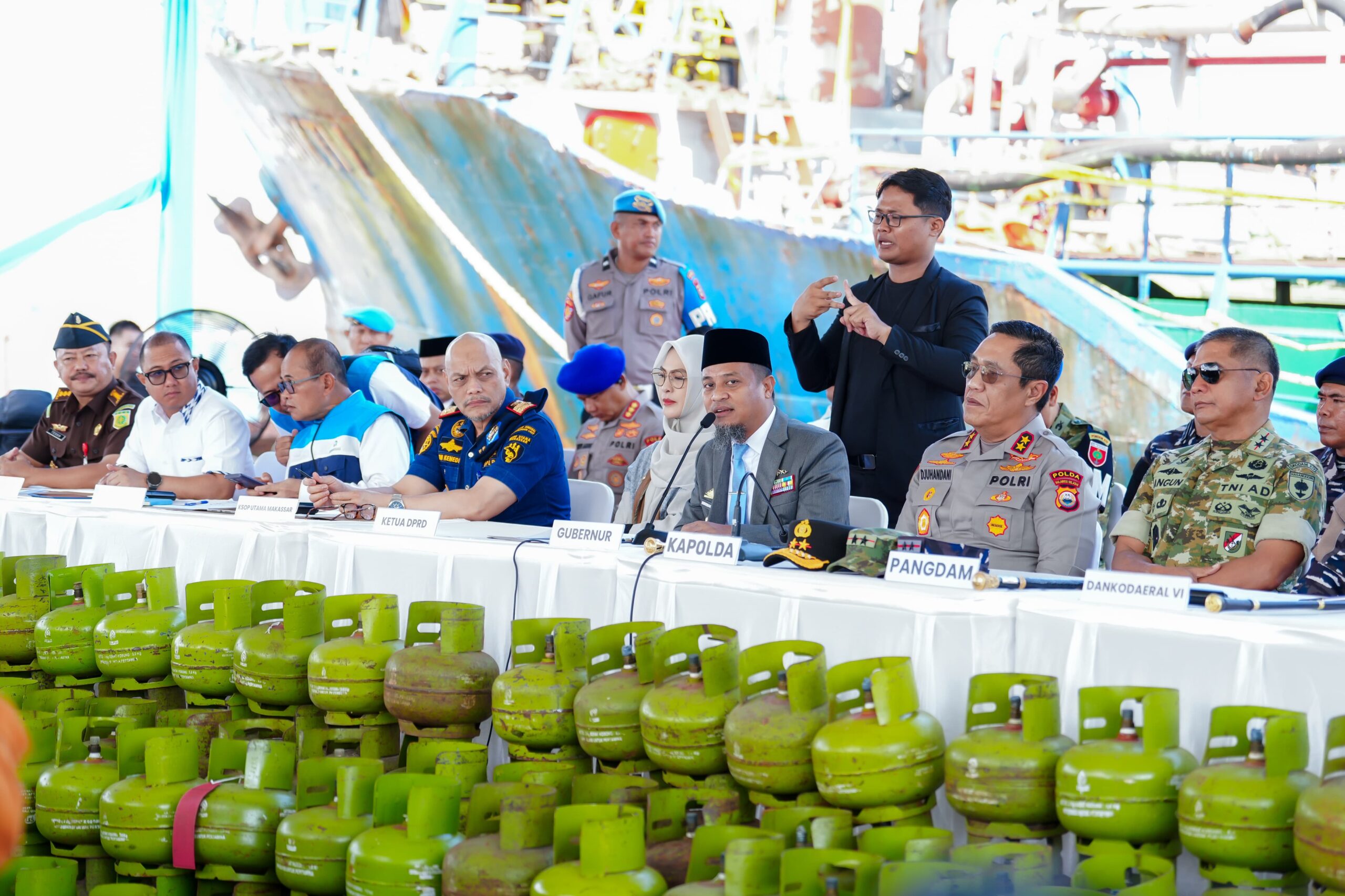 Gubernur Dukung Polda Sulsel Tindak Tegas Pelaku Penyalahgunaan BBM Subsidi dan LPG