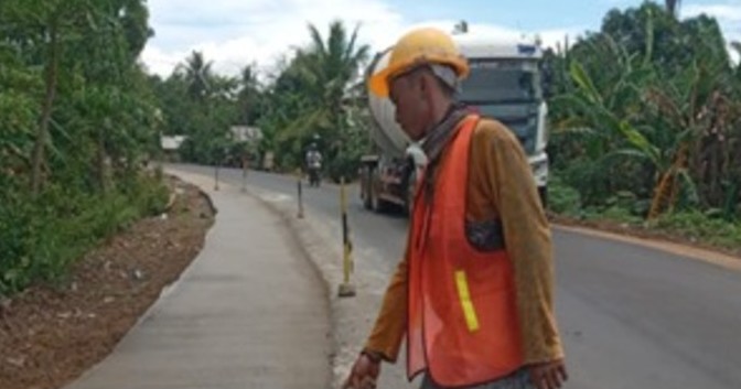 Pemprov Sulsel Tingkatkan Jalan di Soppeng dan Wajo