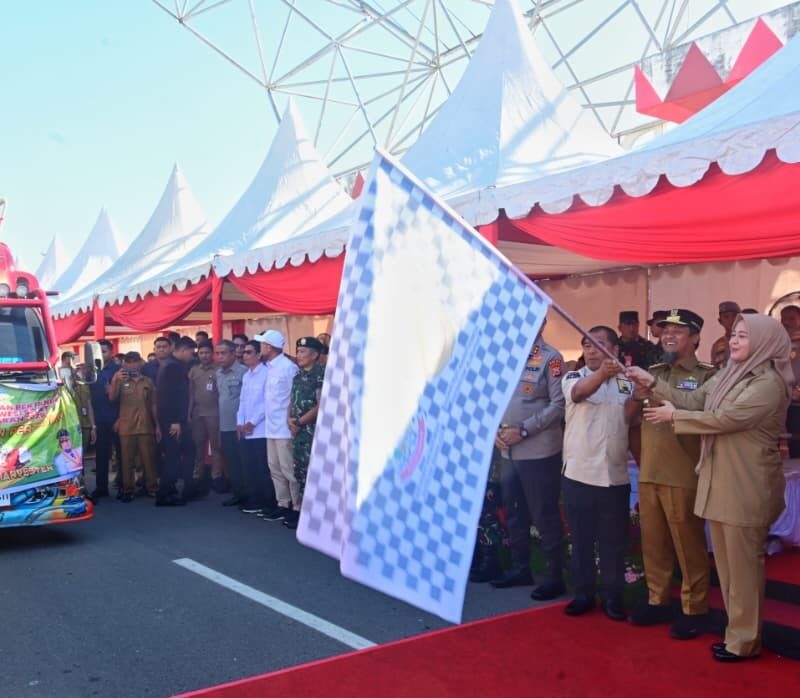 Rp323 Miliar Bantuan dari Kementan, Gubernur Sulsel Distribusi Bibit dan Alsintan untuk 24 Daerah Rp323 Miliar Bantuan dari Kementan, Gubernur Sulsel Distribusi Bibit dan Alsintan untuk 24 Daerah