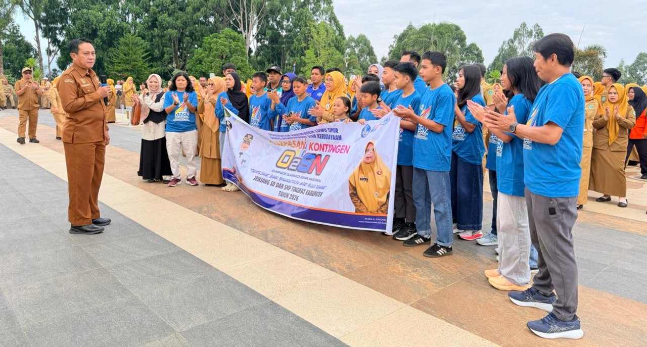 Sekda Lutim Lepas Kontingen Berlaga di O2SN Tingkat Provinsi