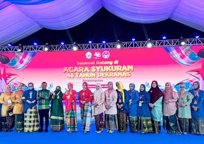 Dekranasda Luwu Timur Promosikan Kriya Unggulan di Puncak HUT ke-46 Dekranas Dekranasda Luwu Timur Promosikan Kriya Unggulan di Puncak HUT ke-46 Dekranas