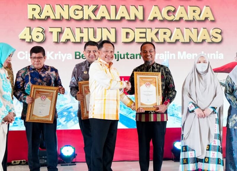 Syukuran 46 Tahun Dekranas di Makassar Tarik 180 Ribu Pengunjung, Perputaran Ekonomi Diperkirakan Tembus Rp100 Miliar Syukuran 46 Tahun Dekranas di Makassar Tarik 180 Ribu Pengunjung, Perputaran Ekonomi Diperkirakan Tembus Rp100 Miliar