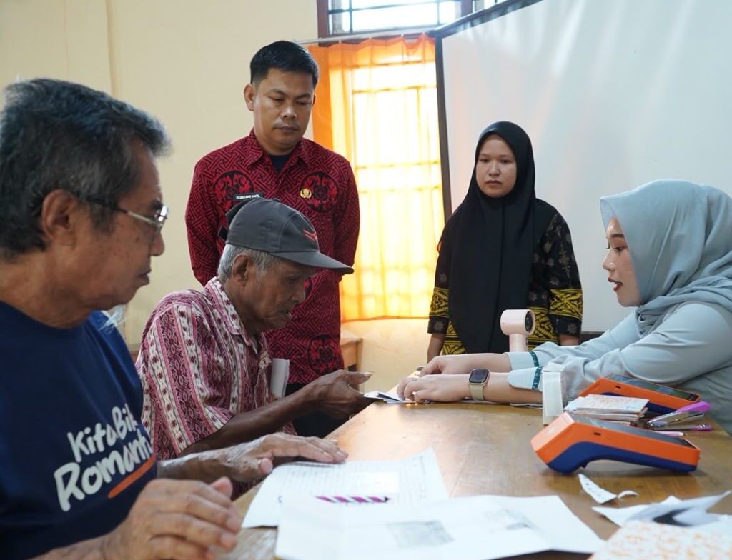 3 Juta Masuk Rekening, Lansia Lutim: Sejak 1971 Baru Sekarang Dapat Bantuan Seperti Ini
