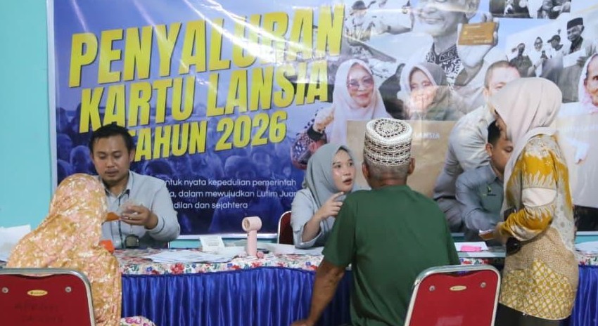 Lagi, 1000 Lebih Penerima Baru Dapat Kartu ATM Lansia Lutim