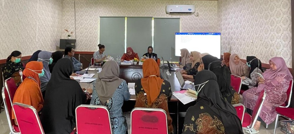 Turunkan Angka Kematian Ibu dan Bayi, Dinkes Lutim Gelar Pertemuan AMP-SR