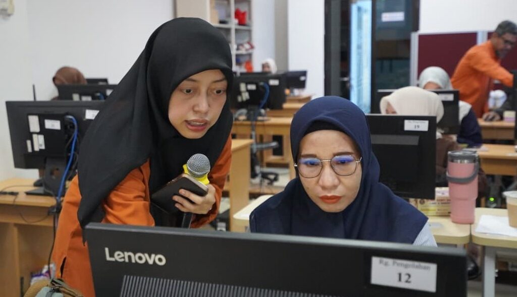 Perkuat Implementasi Satu Data Indonesia, ASN Diskominfo Sulsel Ikuti Bimtek Metadata dan Statistik BPS Perkuat Implementasi Satu Data Indonesia, ASN Diskominfo Sulsel Ikuti Bimtek Metadata dan Statistik BPS