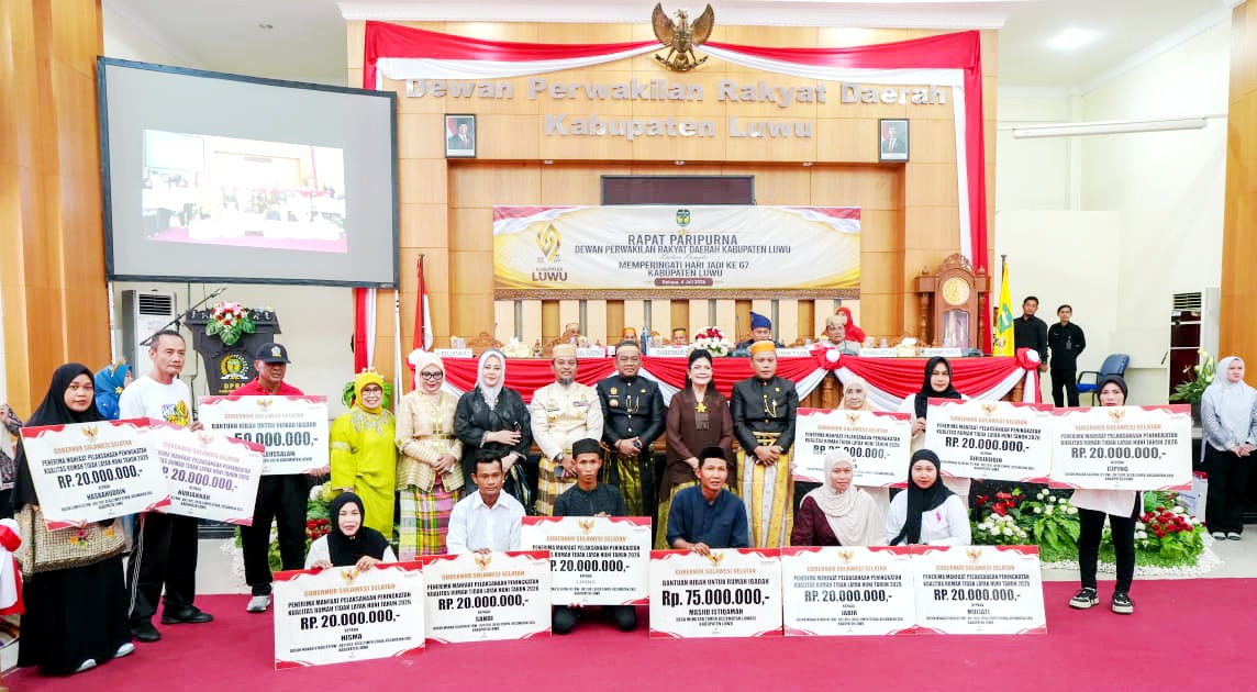 Hari Jadi Kabupaten Luwu ke-67, Gubernur Sulsel Serahkan Bantuan Keuangan Rp10 Miliar