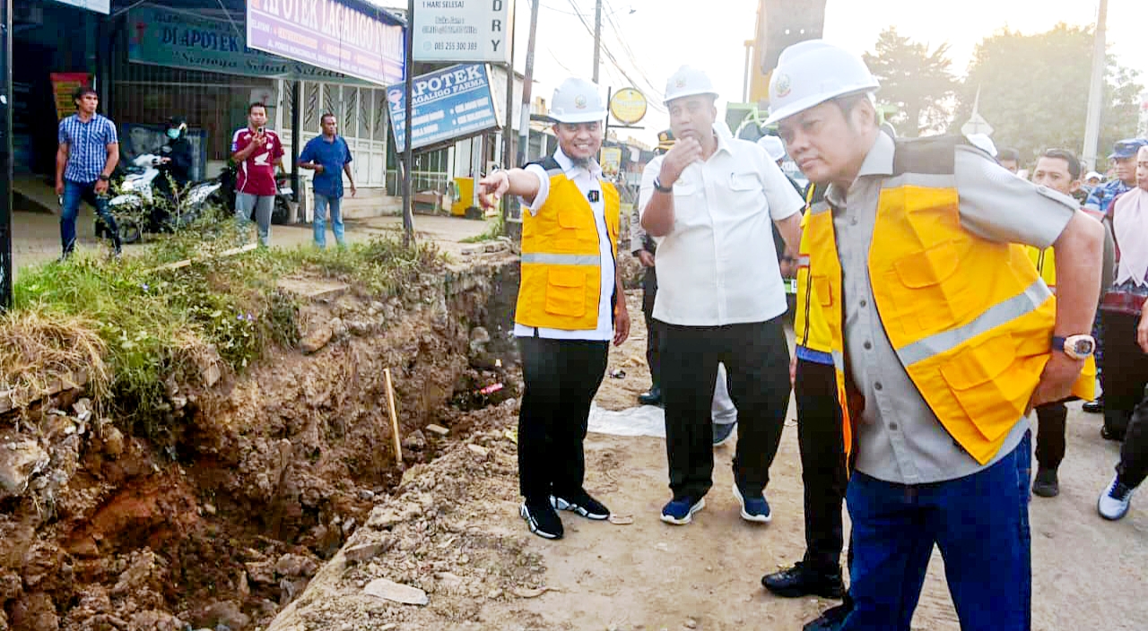 Jawab Aspirasi Warga, Gubernur Sulsel Resmikan Pembangunan Jalan Moncongloe
