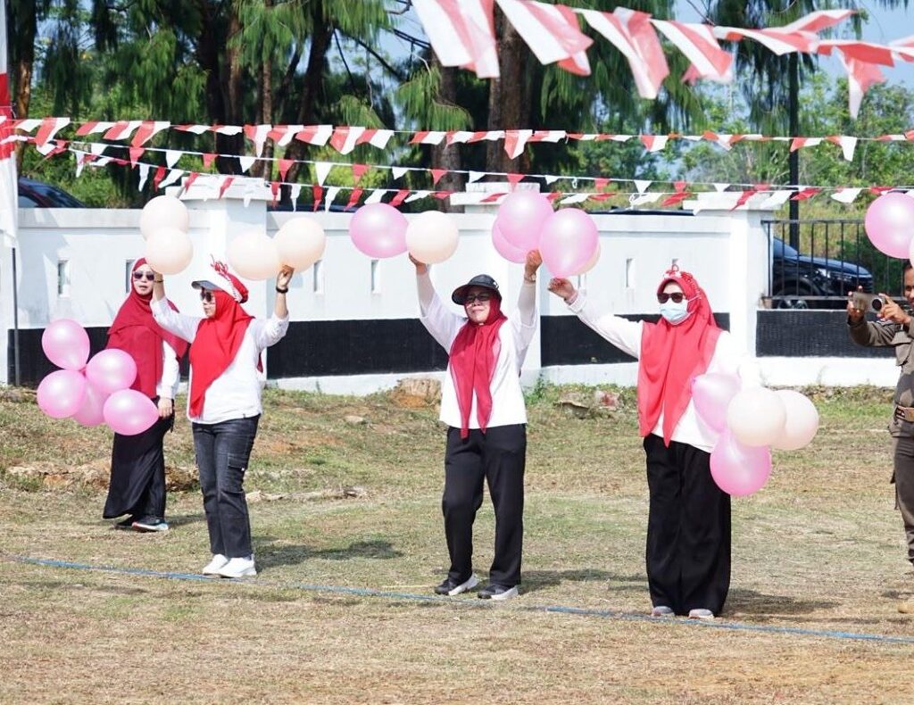 Meriahkan HUT RI ke-81, DWP Lutim Gelar Sejumlah Lomba