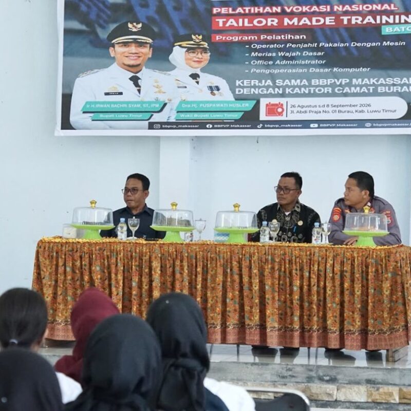 Buka TMT di Burau, Bupati Lutim Dorong Peserta Ubah Keterampilan Jadi Peluang Usaha Buka TMT di Burau, Bupati Lutim Dorong Peserta Ubah Keterampilan Jadi Peluang Usaha