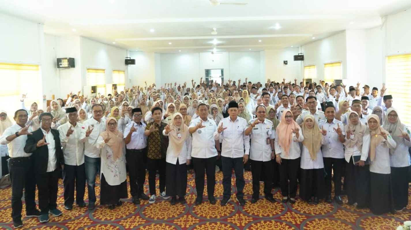 Percepat Pendataan Kerusakan Sekolah, Ibas: Tak Boleh Ada Lagi Siswa Belajar di Lantai