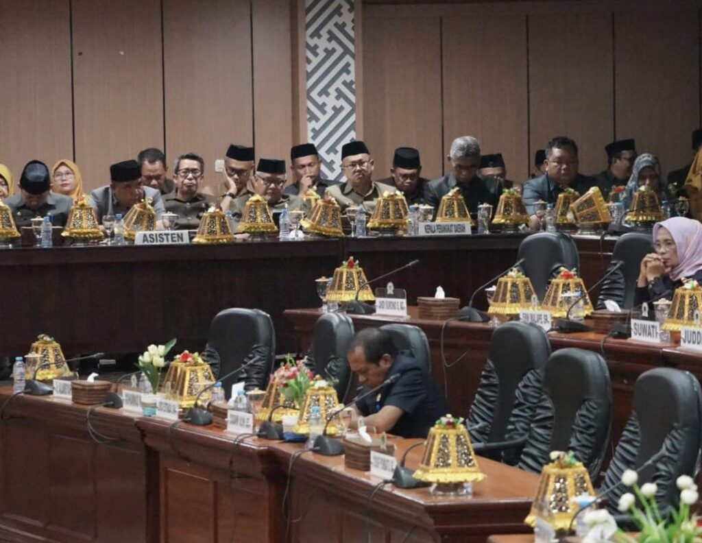 Wabup Puspawati Jawab Pandangan Fraksi DPRD soal Perubahan APBD Luwu Timur 2026 Wabup Puspawati Jawab Pandangan Fraksi DPRD soal Perubahan APBD Luwu Timur 2026