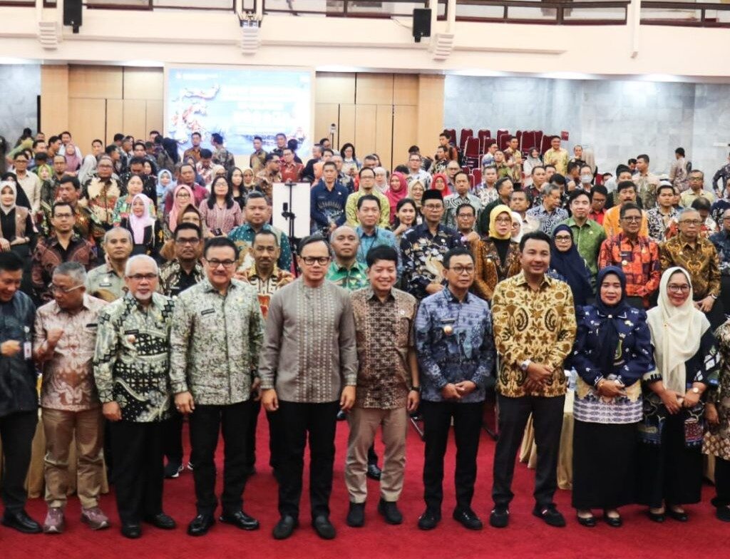 Lutim Raih Penghargaan Terbaik di Ajang Apresiasi Daerah berprestasi se-Sulawesi Lutim Raih Penghargaan Terbaik di Ajang Apresiasi Daerah berprestasi se-Sulawesi