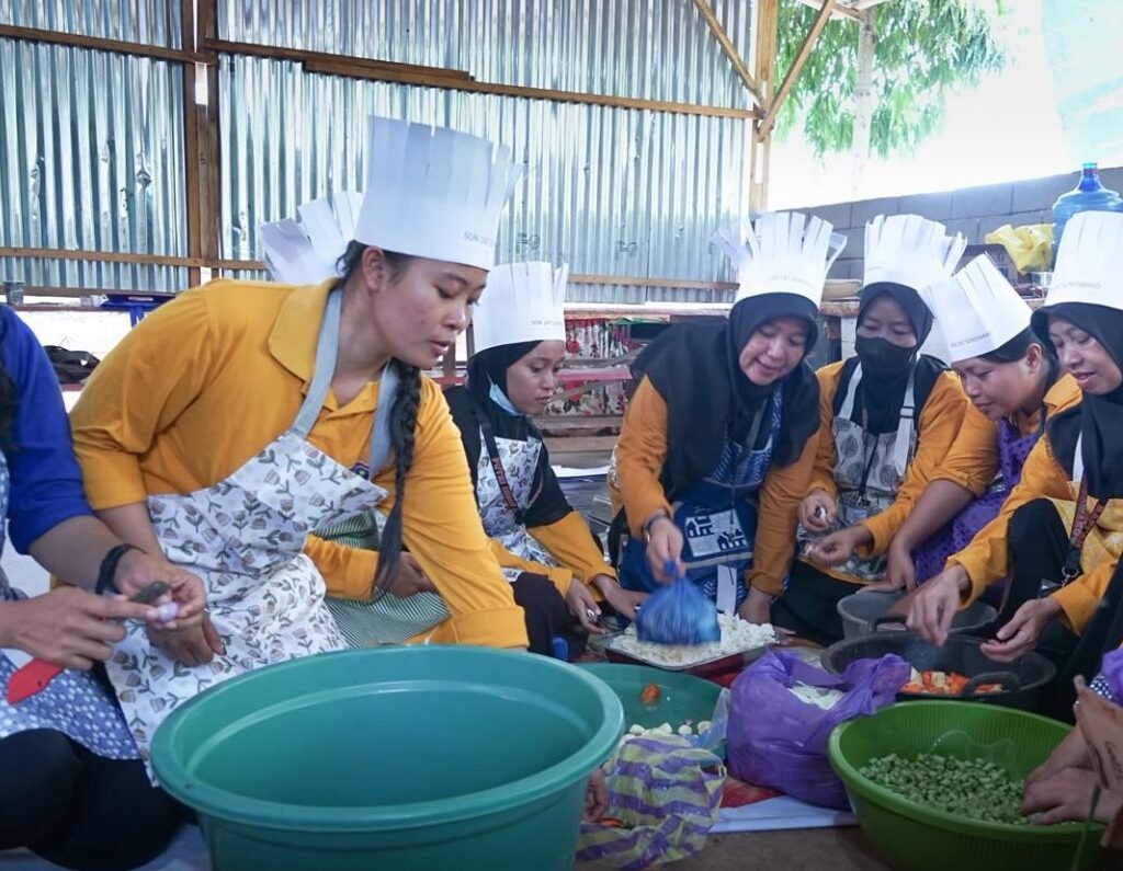 Pekan Expo K-UMKM Sulsel, Guru SD di Sorowako Jadi Koki Dadakan
