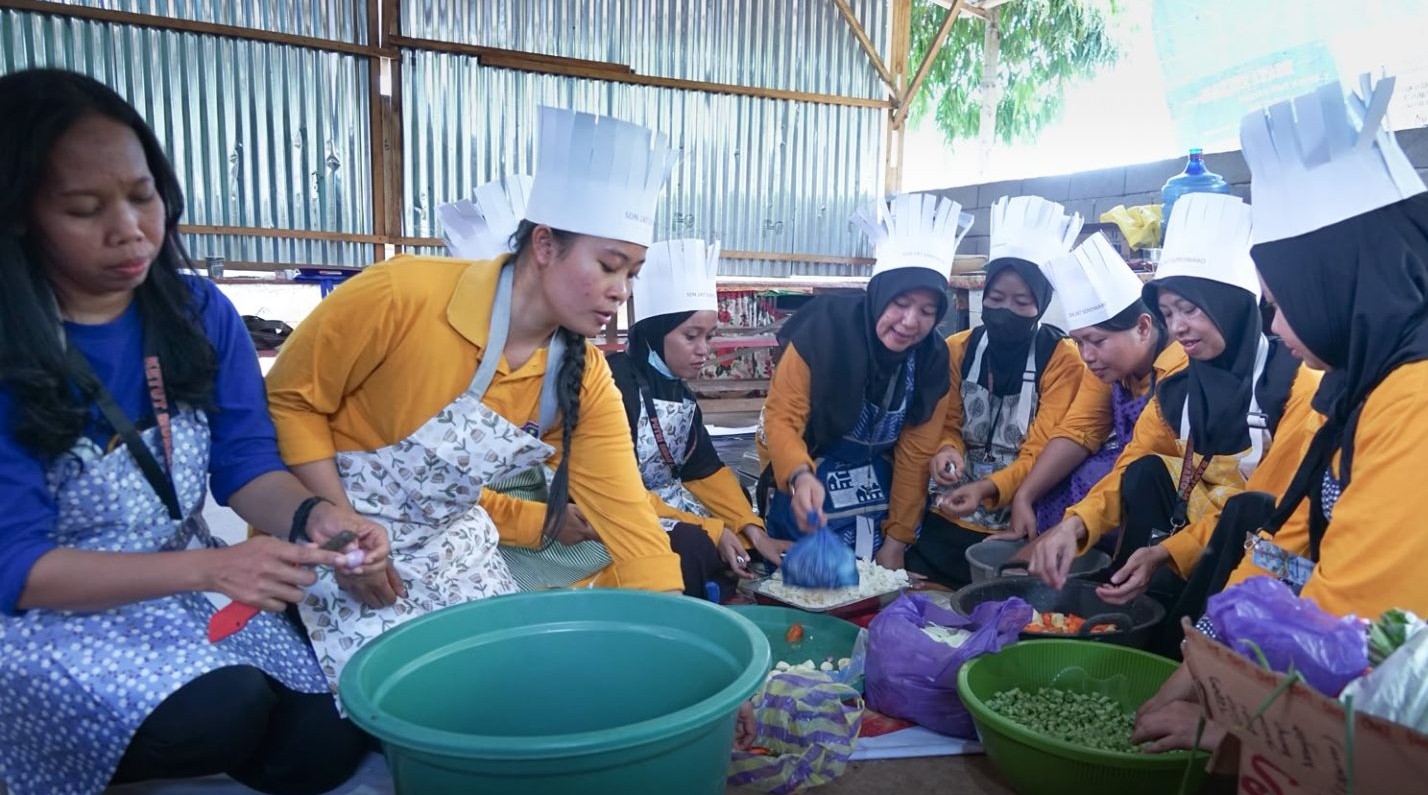 Pekan Expo K-UMKM Sulsel, Guru SD di Sorowako Jadi Koki Dadakan
