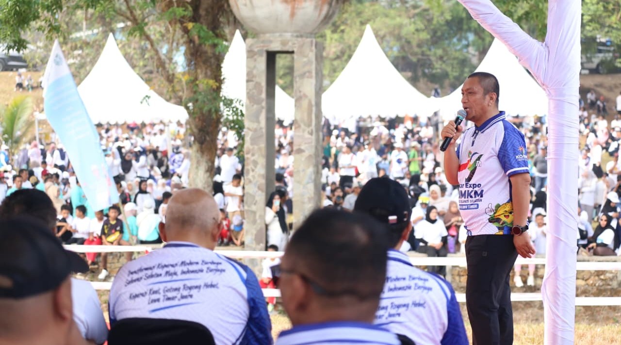 Ribuan Peserta Padati Jalan Sehat Anti Mager di Sorowako